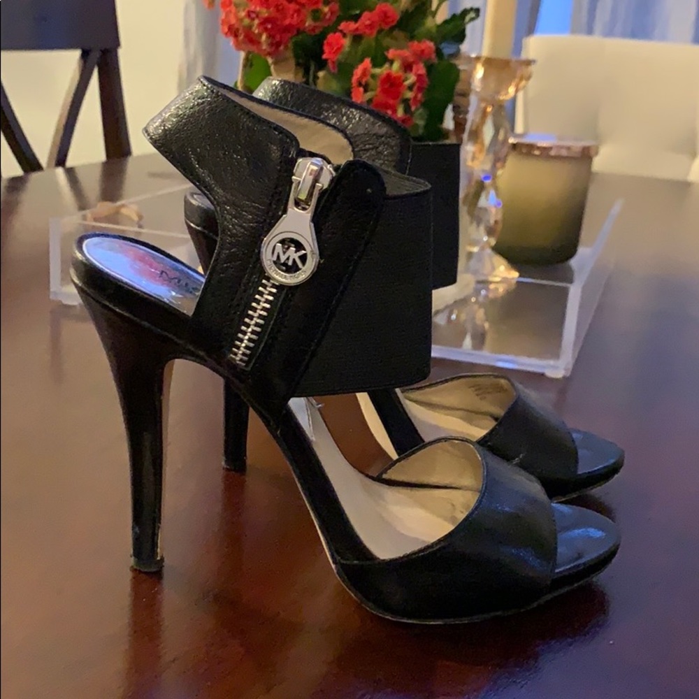 Michael Kors Heels with elastic front strap